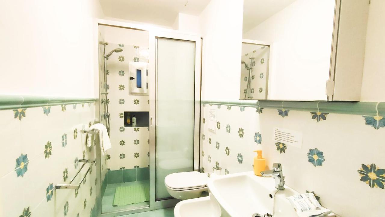 Casa Vacanza "Nonna Matilde" A Meta Di Sorrento, 600Mt Dal Mare, Casa Per 4 מראה חיצוני תמונה