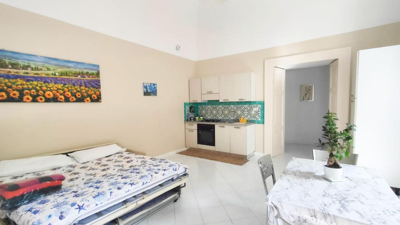 Casa Vacanza "Nonna Matilde" A Meta Di Sorrento, 600Mt Dal Mare, Casa Per 4 מראה חיצוני תמונה