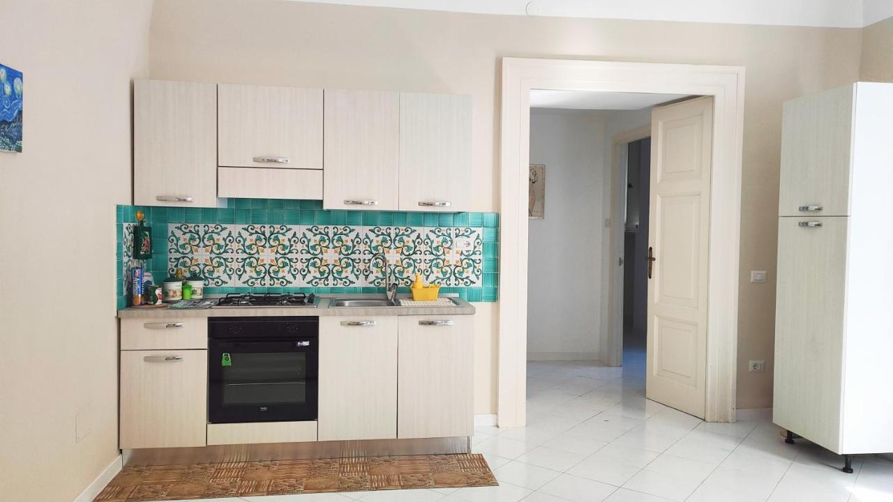 Casa Vacanza "Nonna Matilde" A Meta Di Sorrento, 600Mt Dal Mare, Casa Per 4 מראה חיצוני תמונה